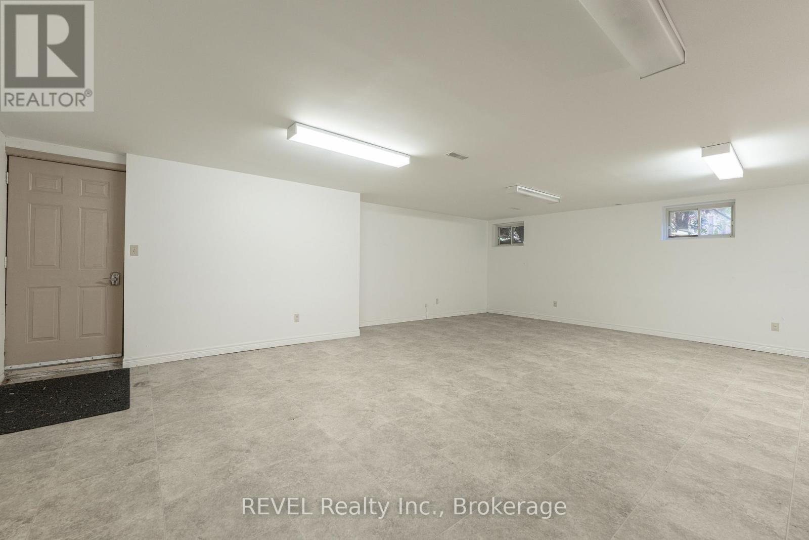 522 Mississagua Street, Niagara-On-The-Lake, Ontario  L0S 1J0 - Photo 31 - X12369484