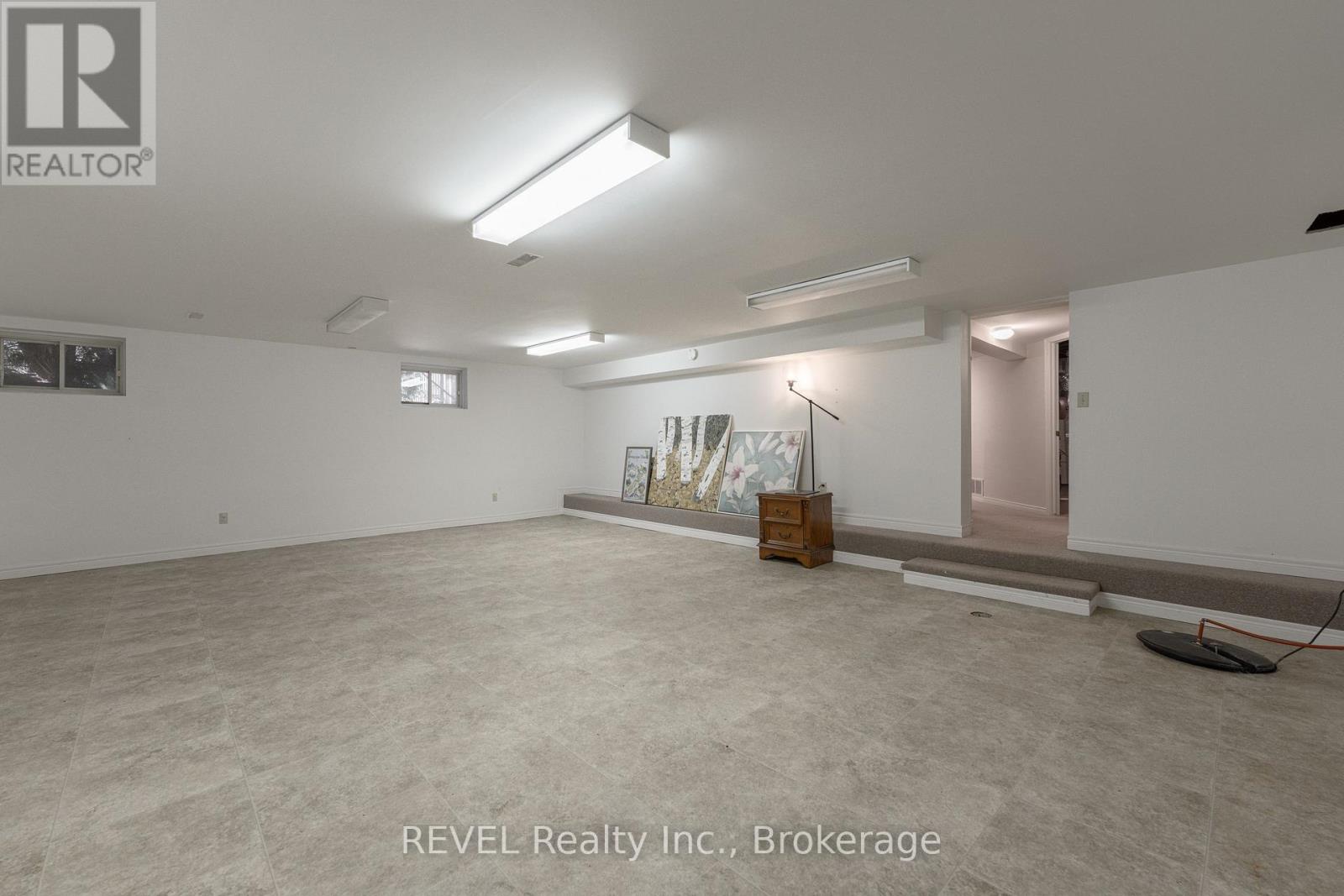 522 Mississagua Street, Niagara-On-The-Lake, Ontario  L0S 1J0 - Photo 33 - X12369484