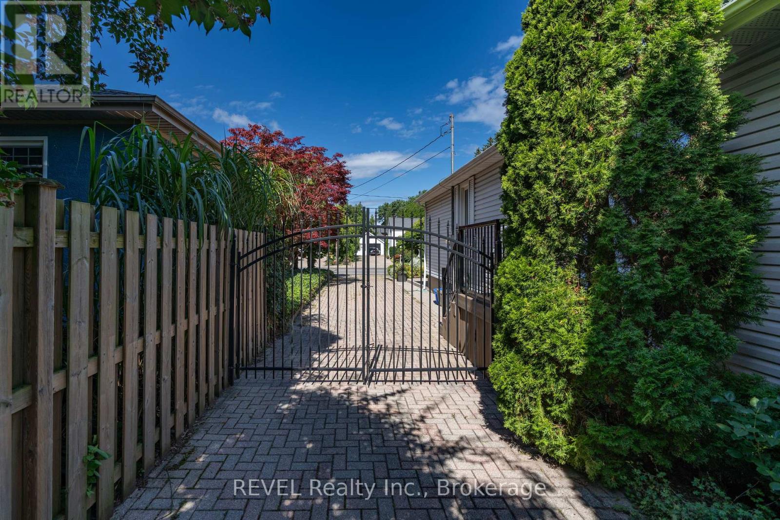 522 Mississagua Street, Niagara-On-The-Lake, Ontario  L0S 1J0 - Photo 42 - X12369484