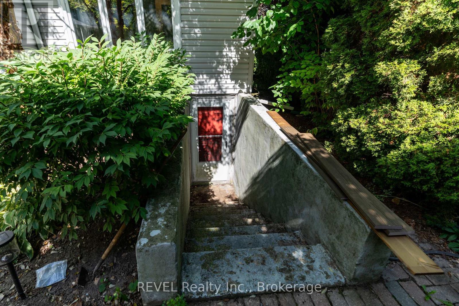 522 Mississagua Street, Niagara-On-The-Lake, Ontario  L0S 1J0 - Photo 49 - X12369484