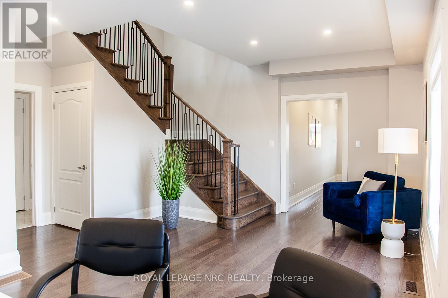 266 Palace Street, Thorold, Ontario  L2V 0N3 - Photo 15 - X12370219