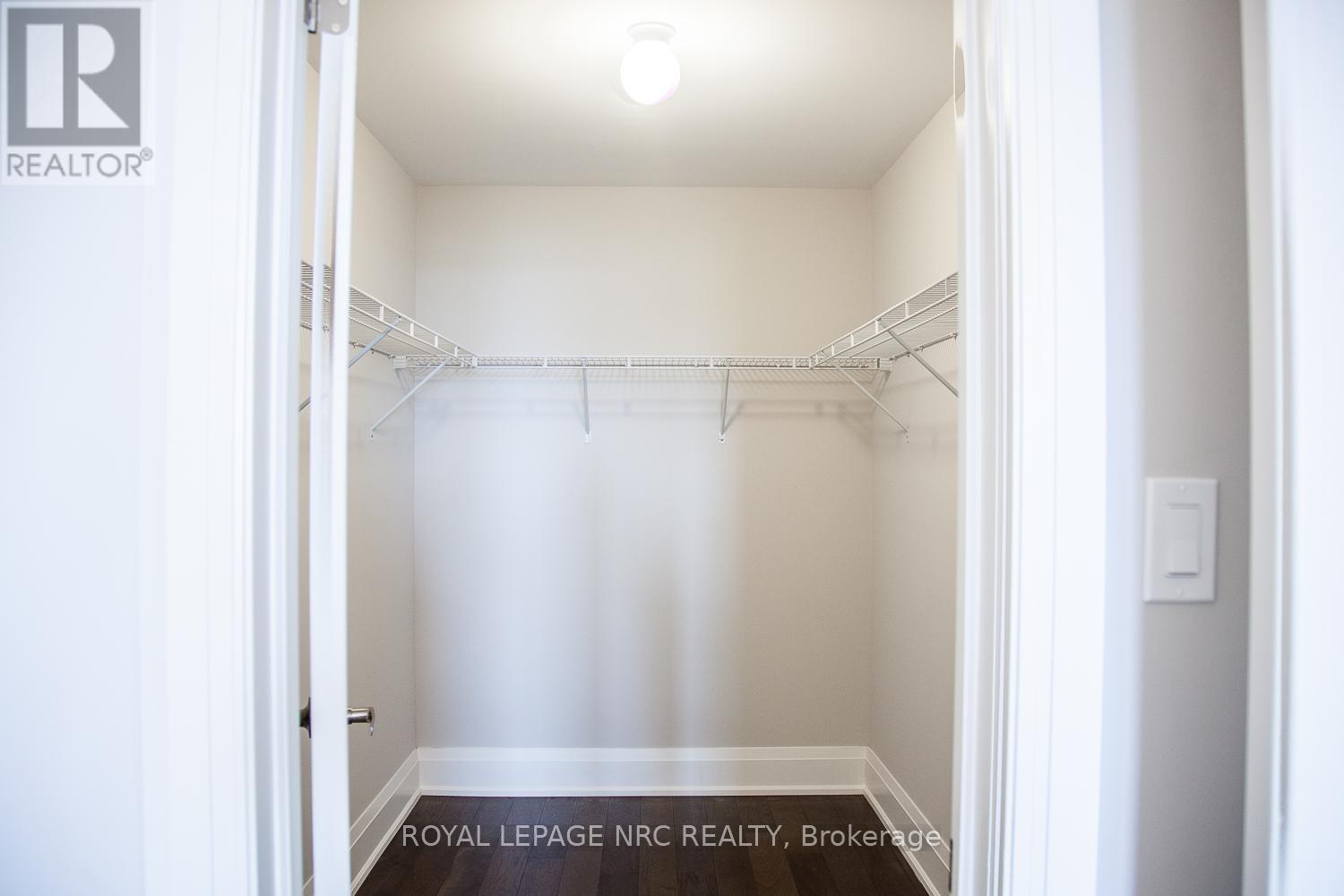 266 Palace Street, Thorold, Ontario  L2V 0N3 - Photo 22 - X12370219