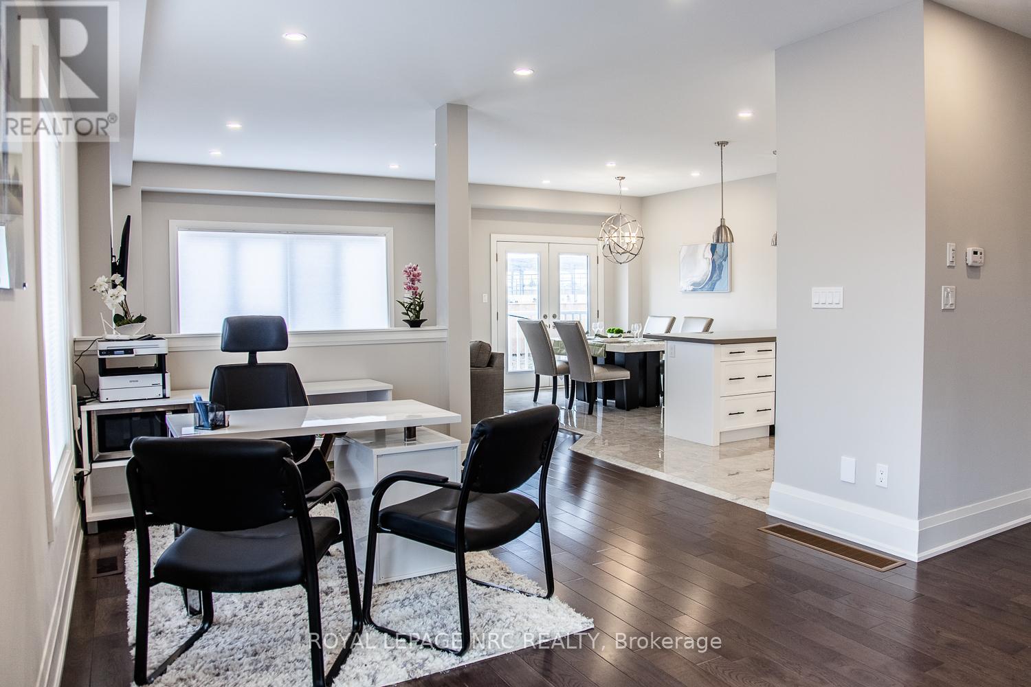 266 Palace Street, Thorold, Ontario  L2V 0N3 - Photo 5 - X12370219