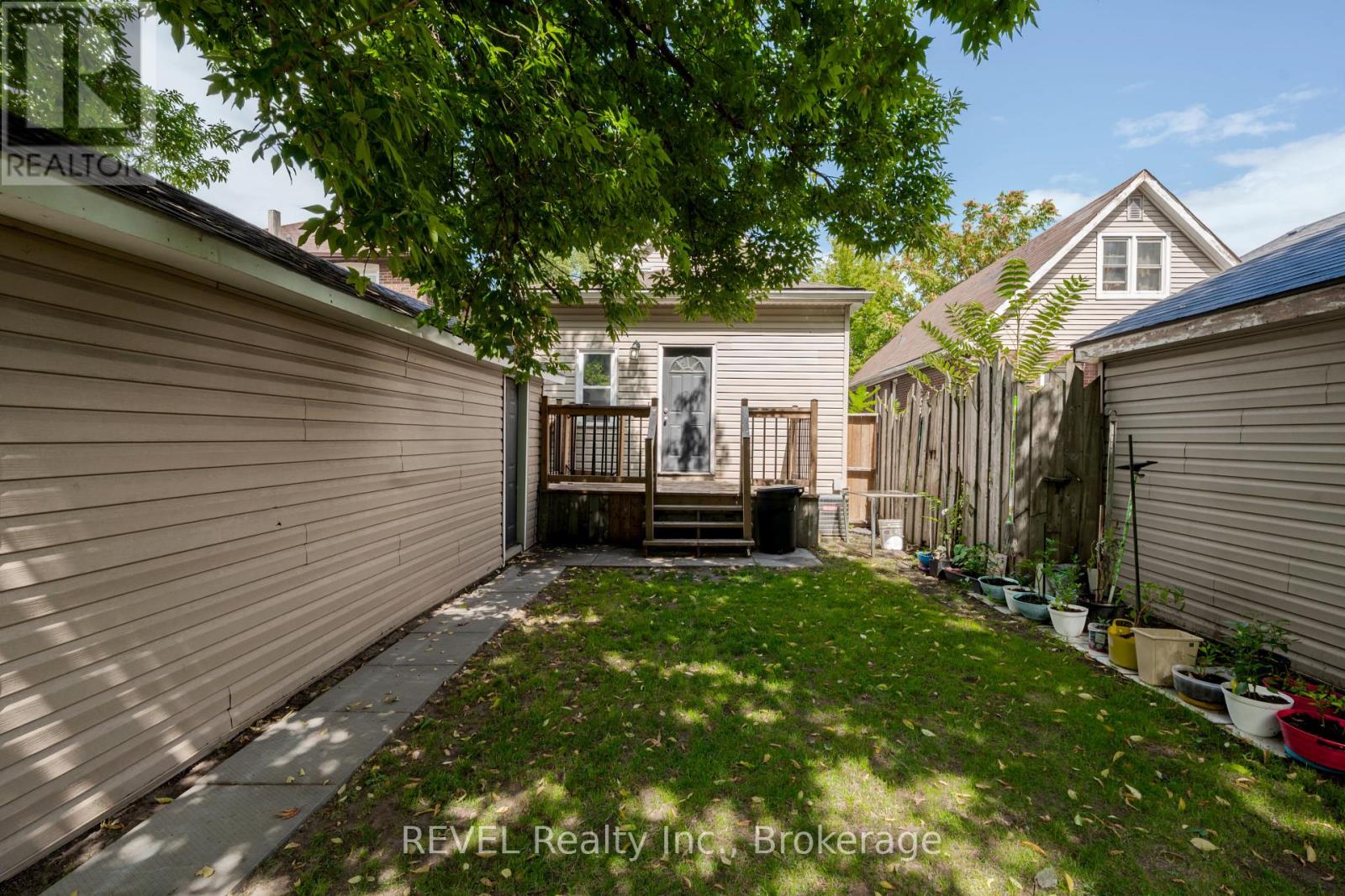 24 Imperial Street, Hamilton, Ontario  L8L 4E3 - Photo 25 - X12371182