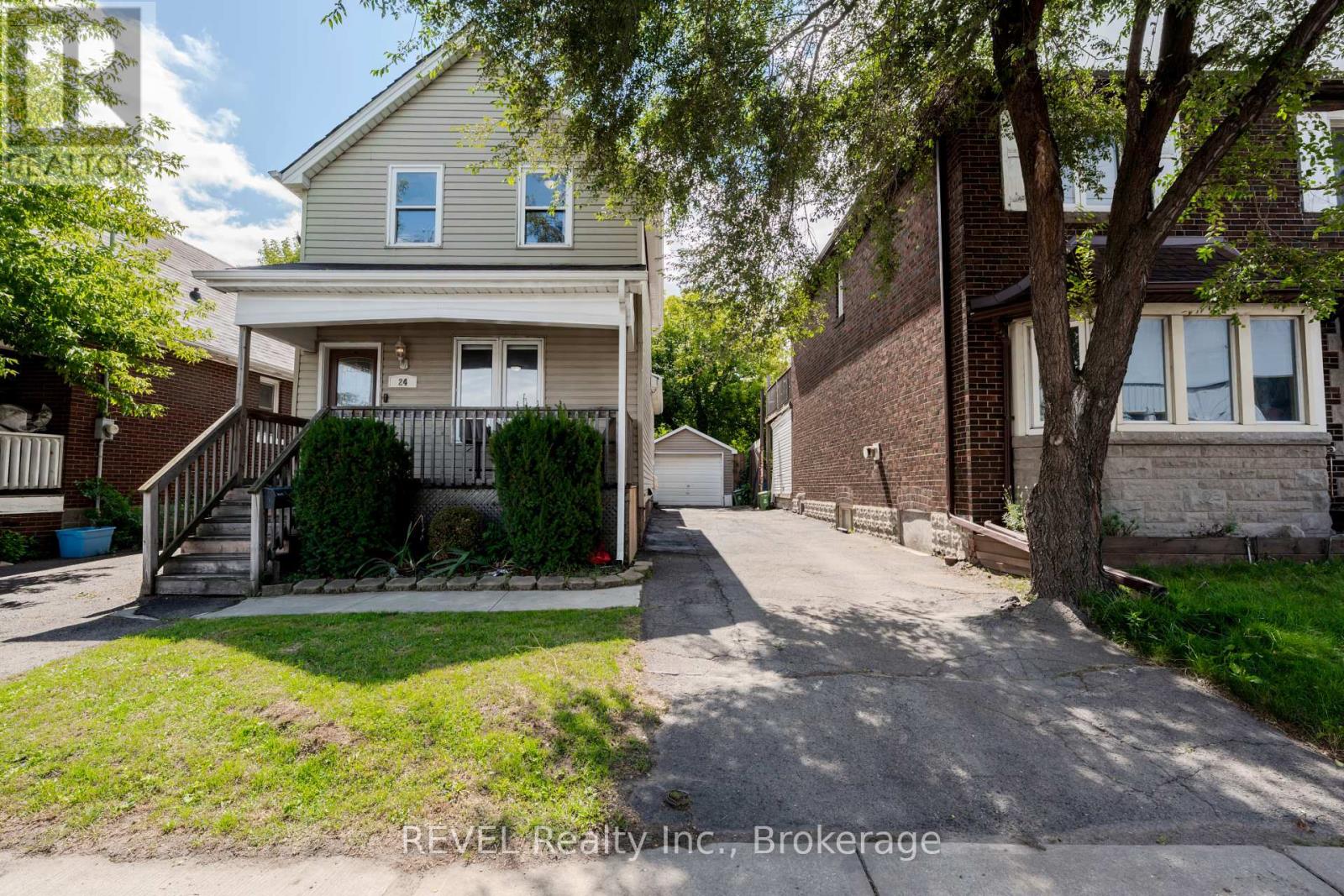 24 Imperial Street, Hamilton, Ontario  L8L 4E3 - Photo 3 - X12371182
