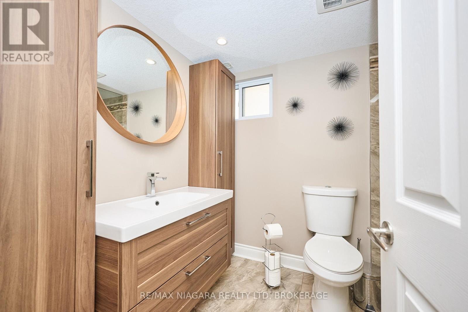 5667 Montrose Road, Niagara Falls, Ontario  L2H 1K9 - Photo 23 - X12371226