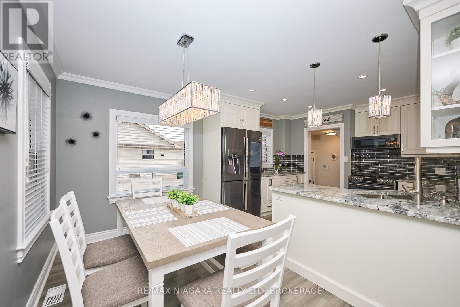 5667 Montrose Road, Niagara Falls, Ontario  L2H 1K9 - Photo 4 - X12371226