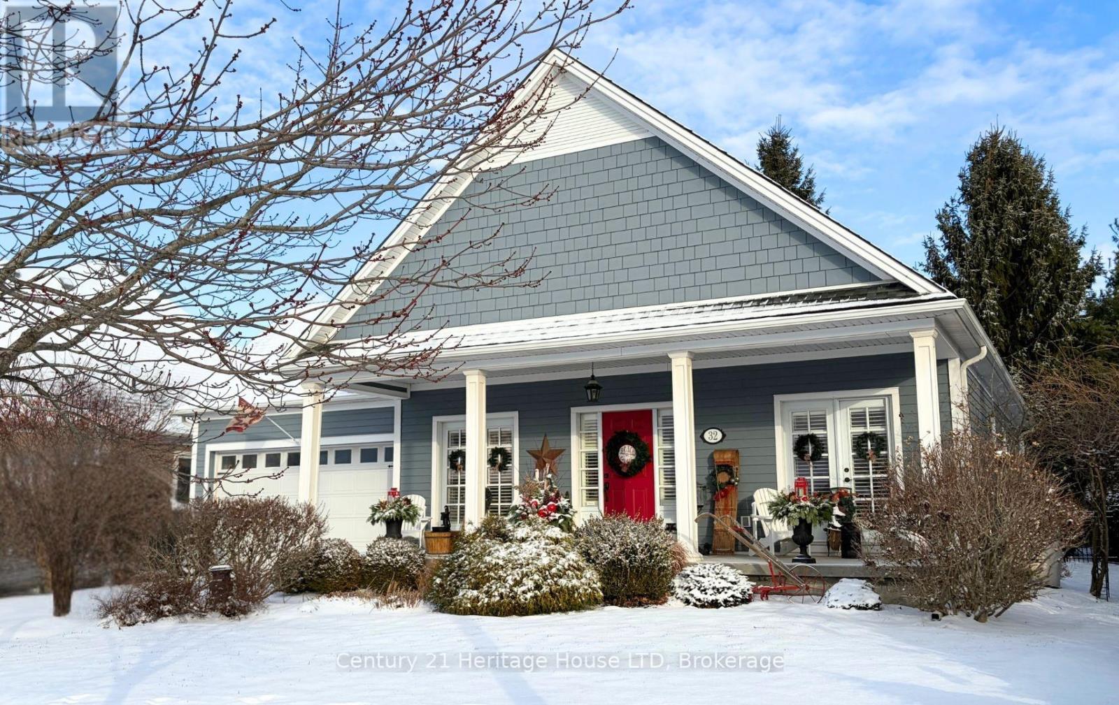 32 SUNRISE COURT, Fort Erie, Ontario