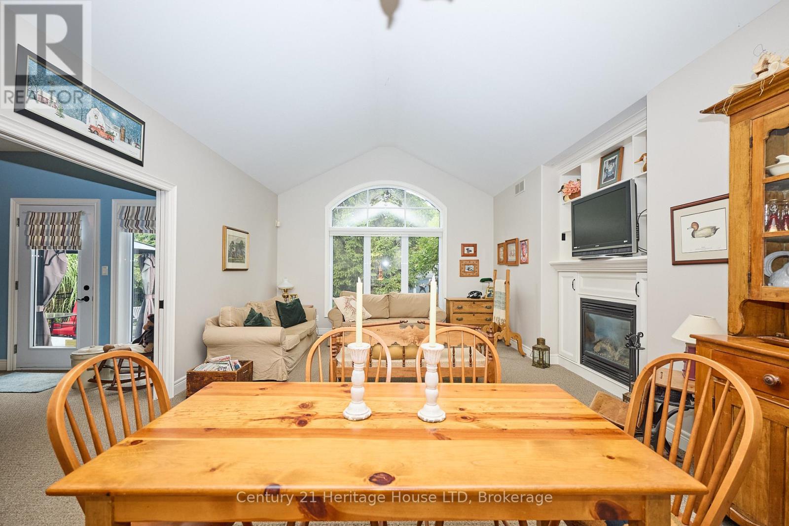 32 Sunrise Court, Fort Erie, Ontario  L0S 1N0 - Photo 10 - X12371468