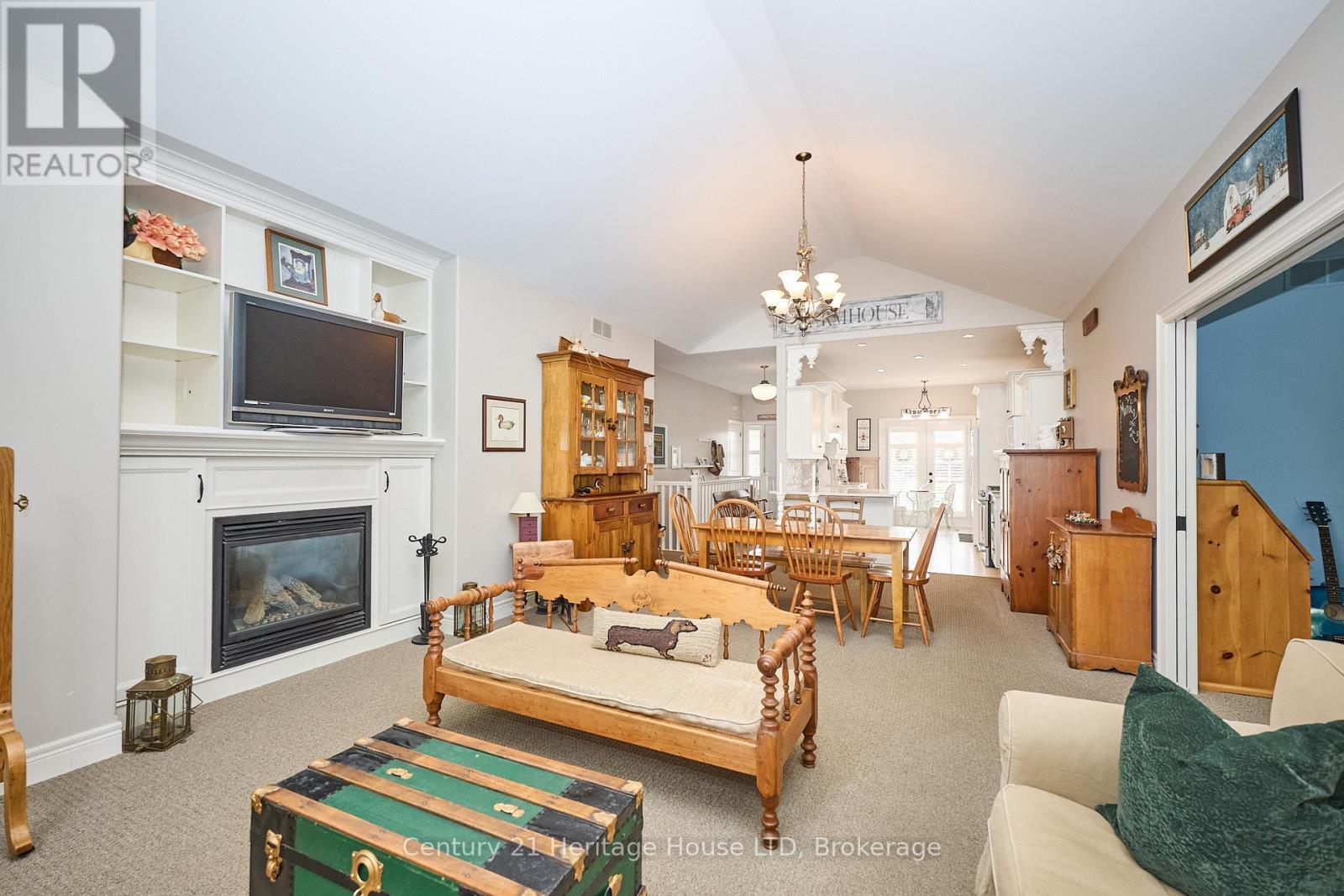 32 Sunrise Court, Fort Erie, Ontario  L0S 1N0 - Photo 13 - X12371468