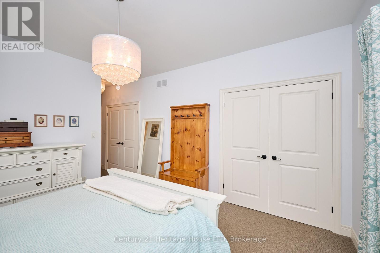 32 Sunrise Court, Fort Erie, Ontario  L0S 1N0 - Photo 20 - X12371468