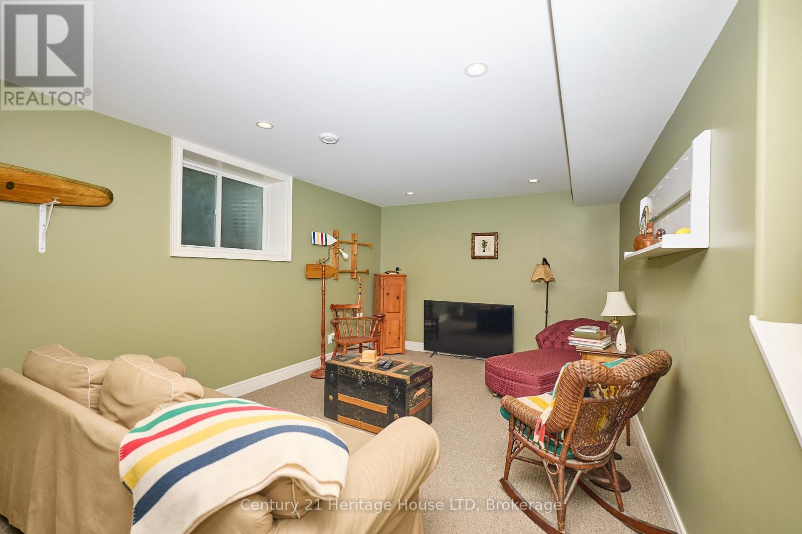 32 Sunrise Court, Fort Erie, Ontario  L0S 1N0 - Photo 27 - X12371468