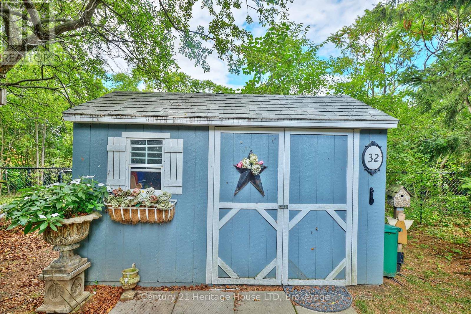 32 Sunrise Court, Fort Erie, Ontario  L0S 1N0 - Photo 34 - X12371468