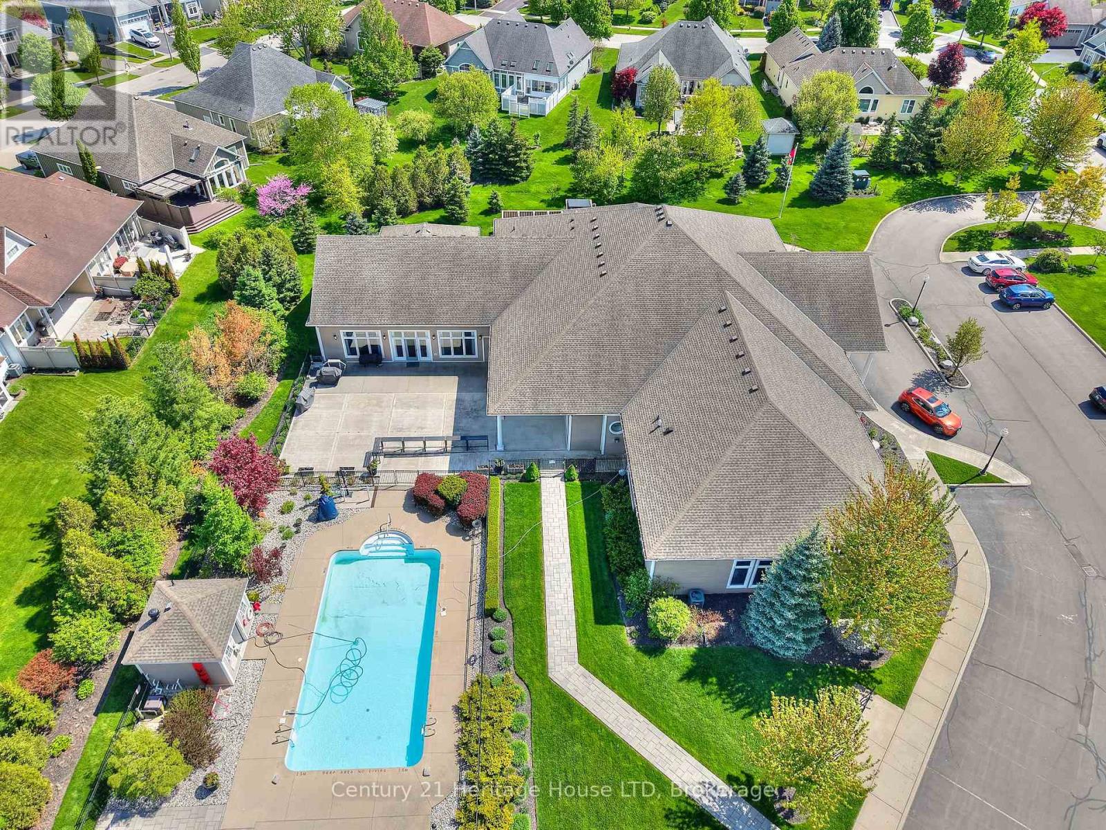 32 Sunrise Court, Fort Erie, Ontario  L0S 1N0 - Photo 45 - X12371468