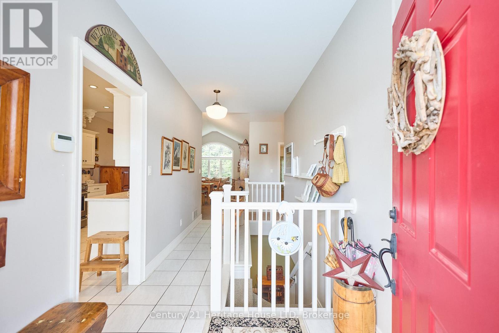 32 Sunrise Court, Fort Erie, Ontario  L0S 1N0 - Photo 6 - X12371468