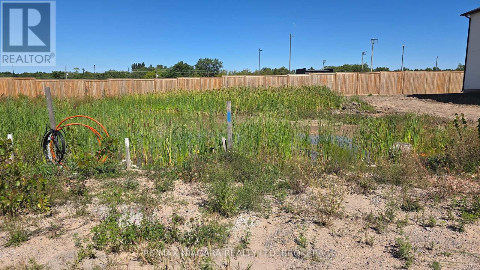 6172 Curlin Crescent, Niagara Falls, Ontario  L2H 0B8 - Photo 2 - X12373766