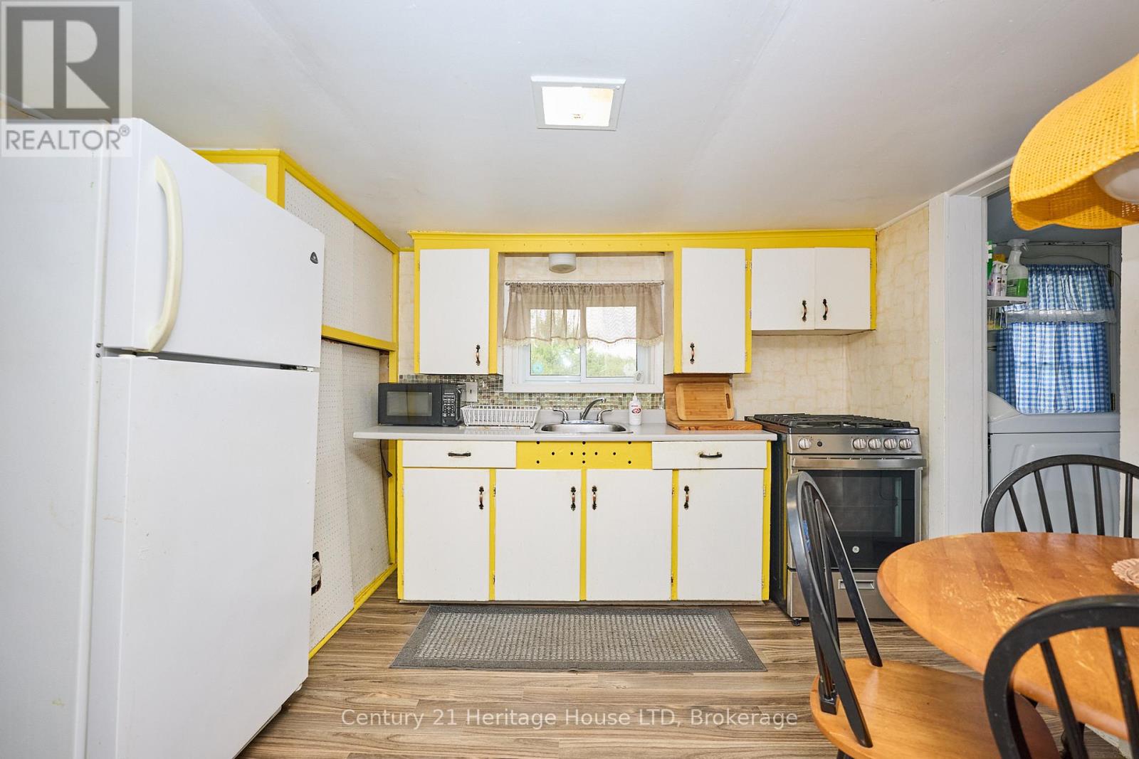 690 Bridge Street, Fort Erie, Ontario  L2A 5M4 - Photo 10 - X12373802