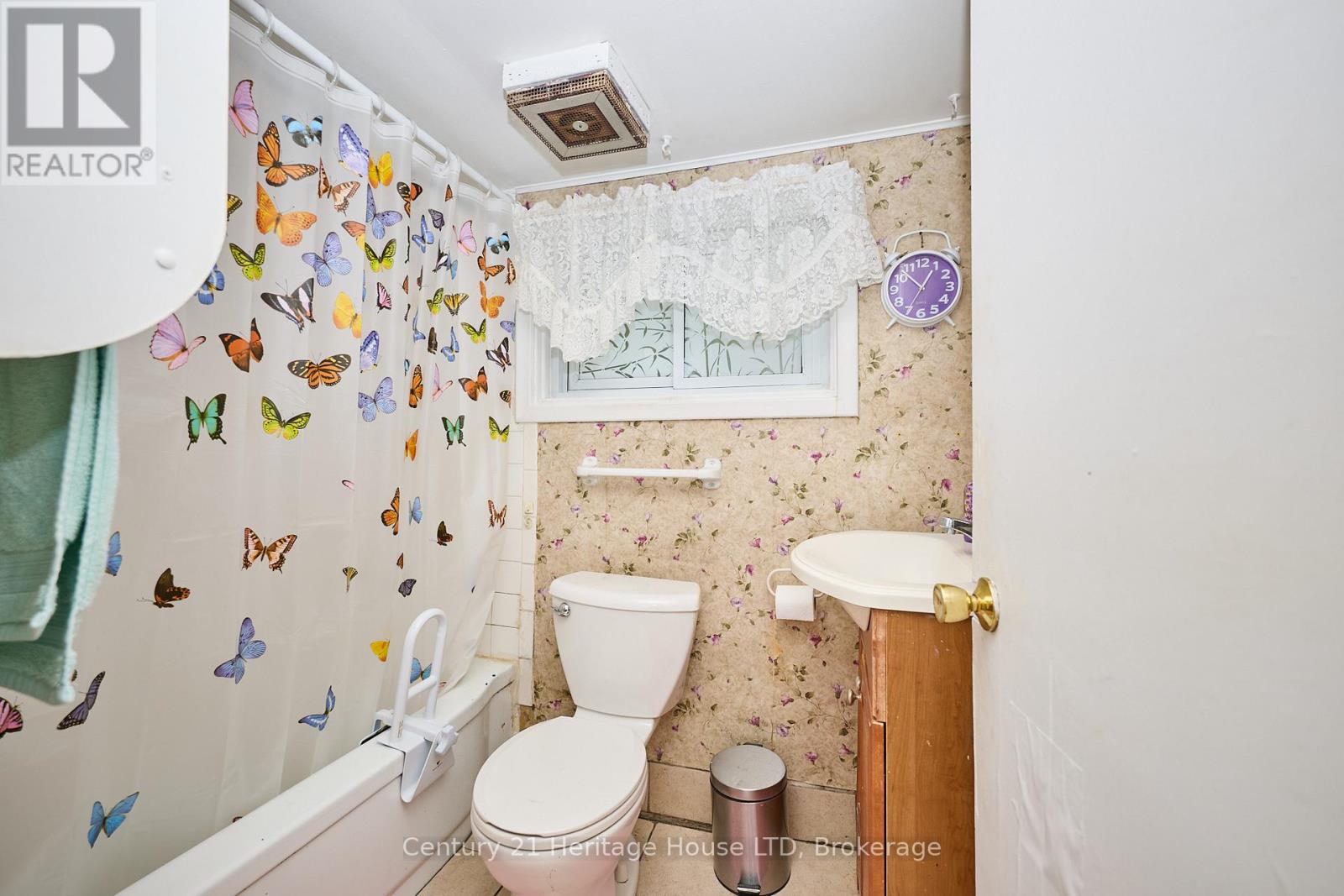 690 Bridge Street, Fort Erie, Ontario  L2A 5M4 - Photo 16 - X12373802