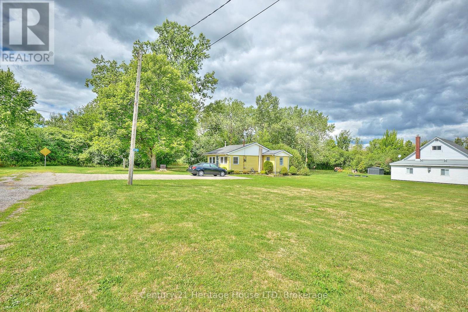 690 Bridge Street, Fort Erie, Ontario  L2A 5M4 - Photo 27 - X12373802