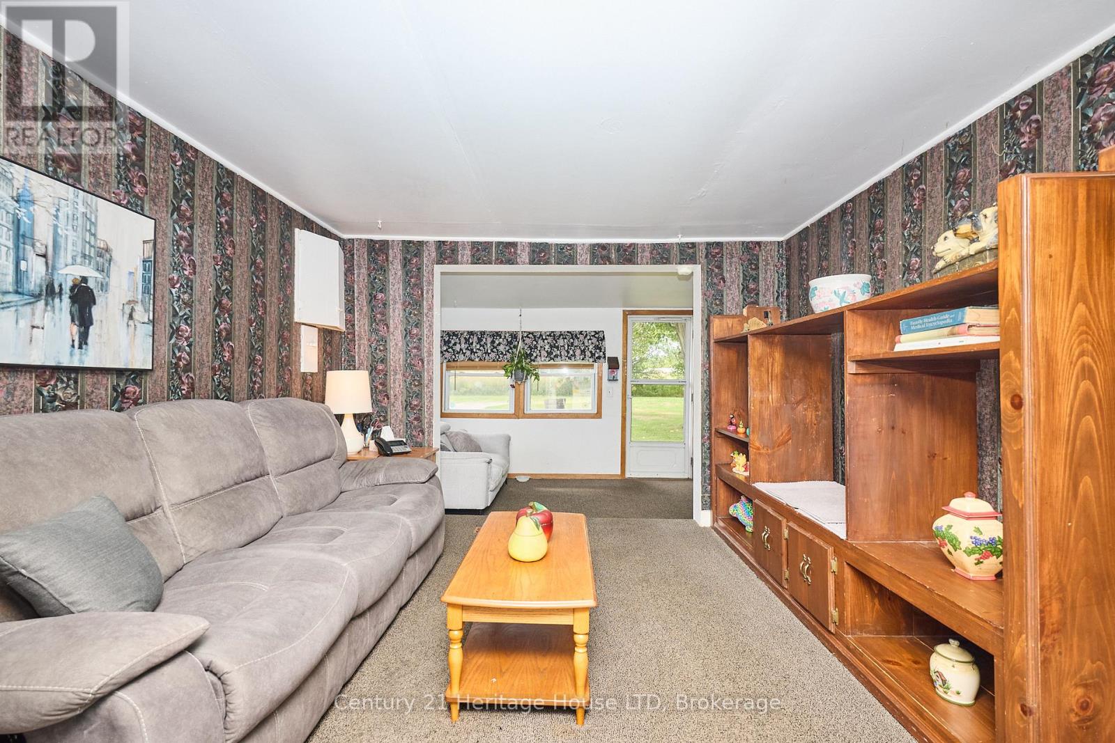 690 Bridge Street, Fort Erie, Ontario  L2A 5M4 - Photo 9 - X12373802