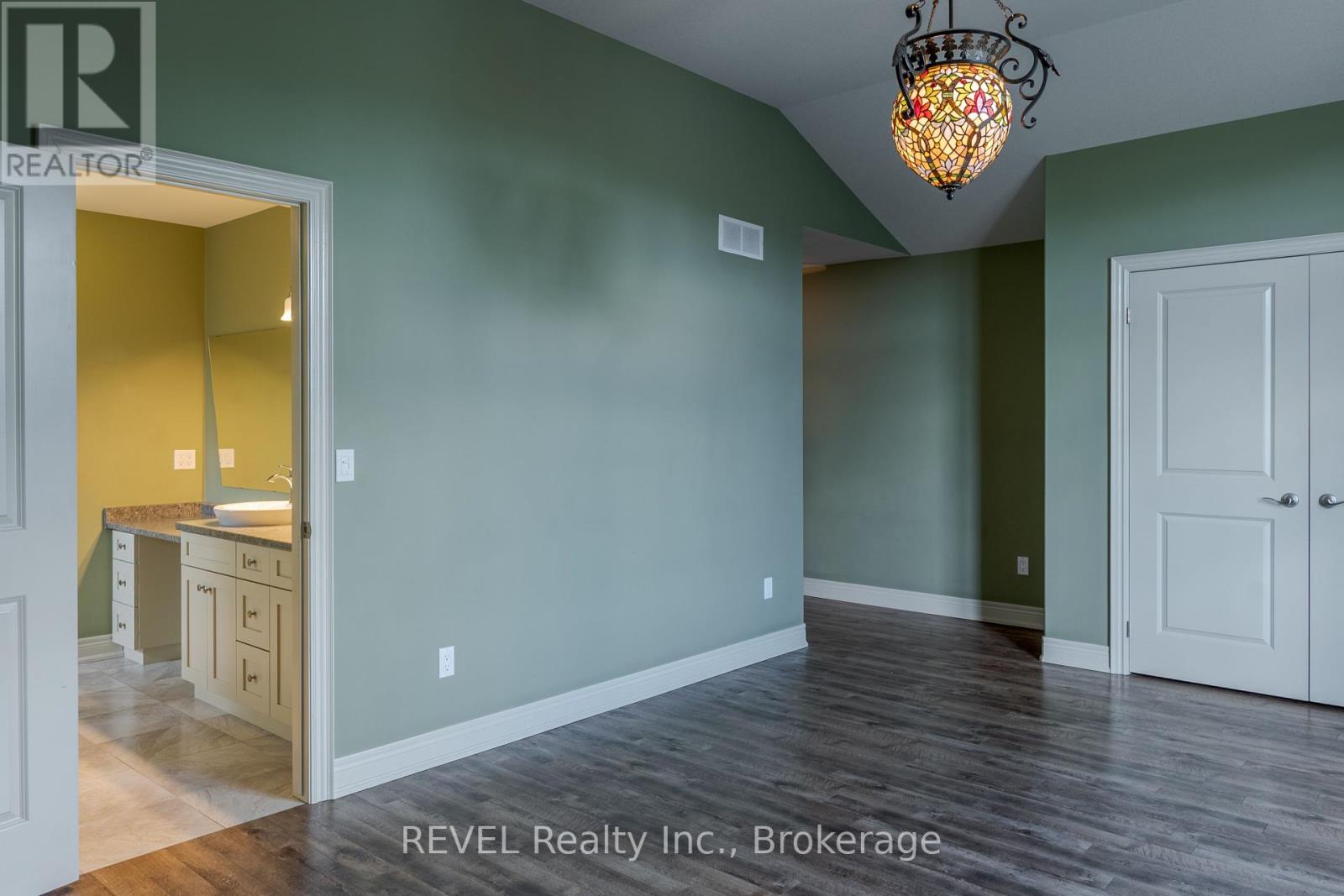 123 Michelle Court, Welland, Ontario  L3C 0A2 - Photo 16 - X12373891