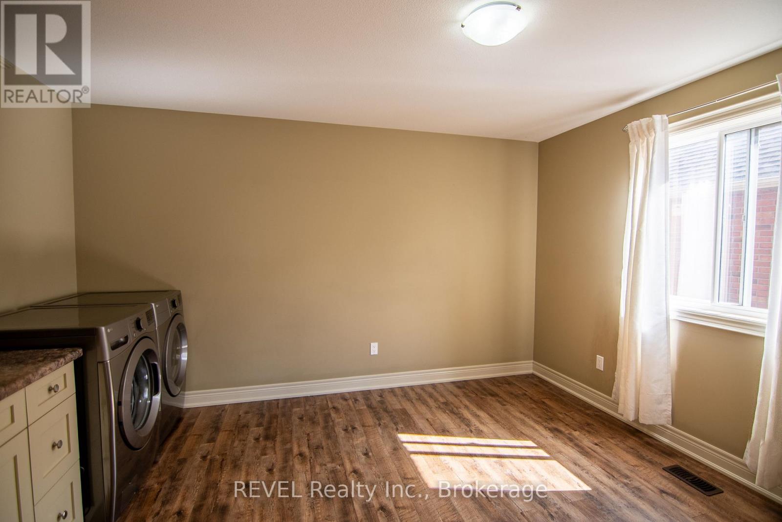 123 Michelle Court, Welland, Ontario  L3C 0A2 - Photo 23 - X12373891