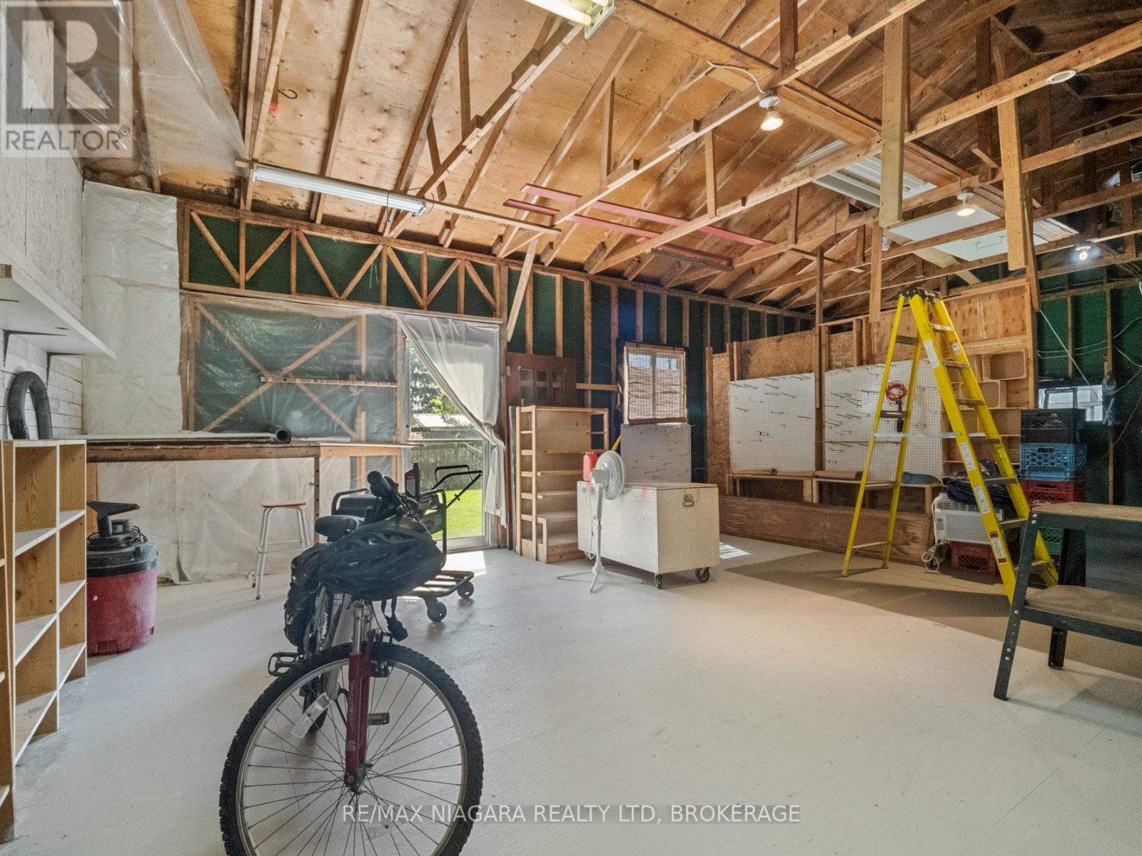 61 Queen Street, Fort Erie, Ontario  L2A 1T7 - Photo 33 - X12373939