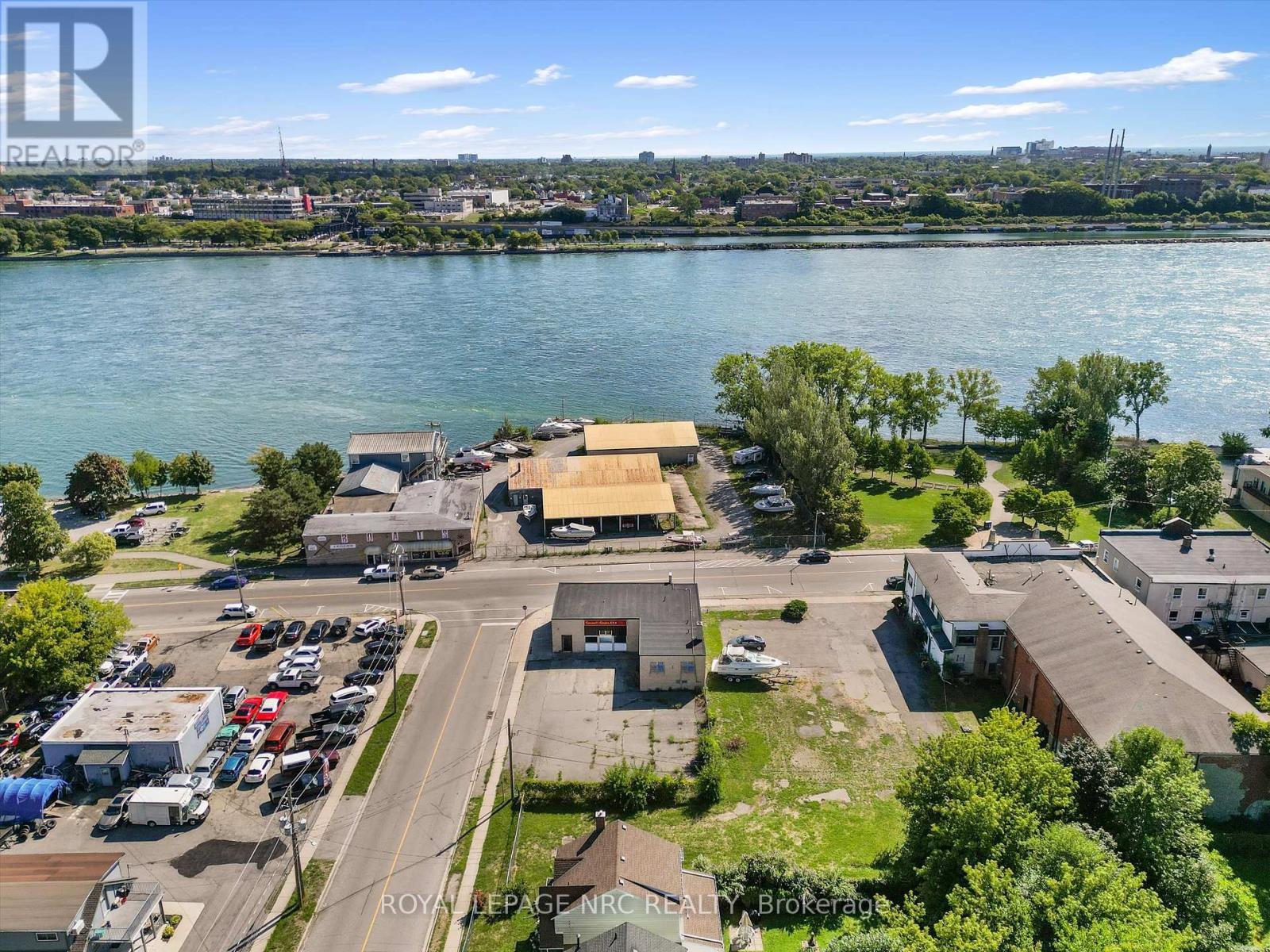 155 Niagara Boulevard, Fort Erie, Ontario  L2A 3G6 - Photo 9 - X12376129