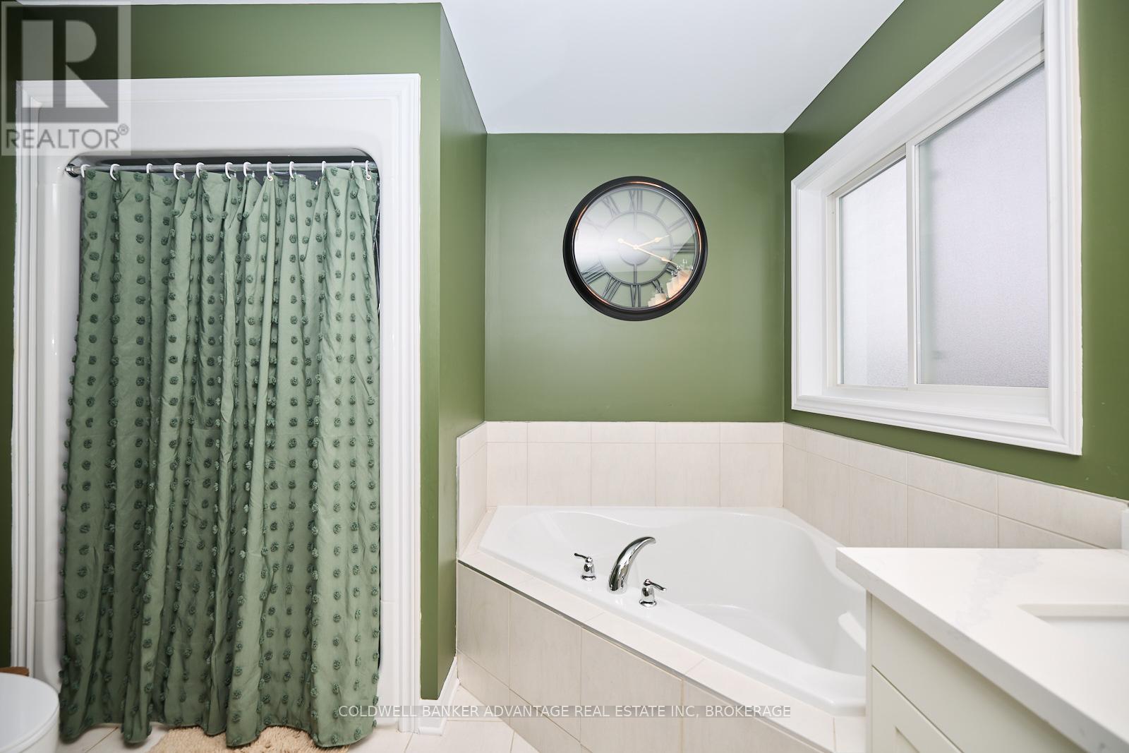 116 Clare Avenue, Welland, Ontario  L3C 0B7 - Photo 29 - X12376231