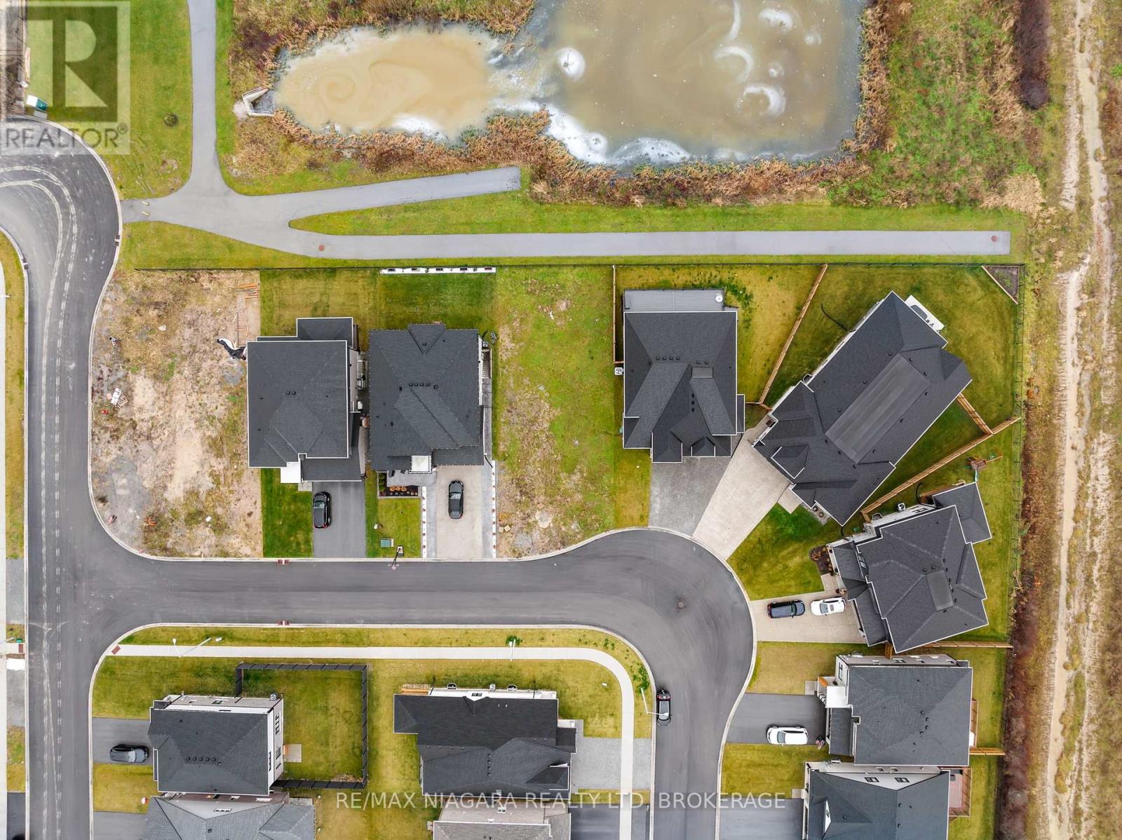 7521 Sherrilee Crescent, Niagara Falls, Ontario  L2H 3T4 - Photo 13 - X12376421