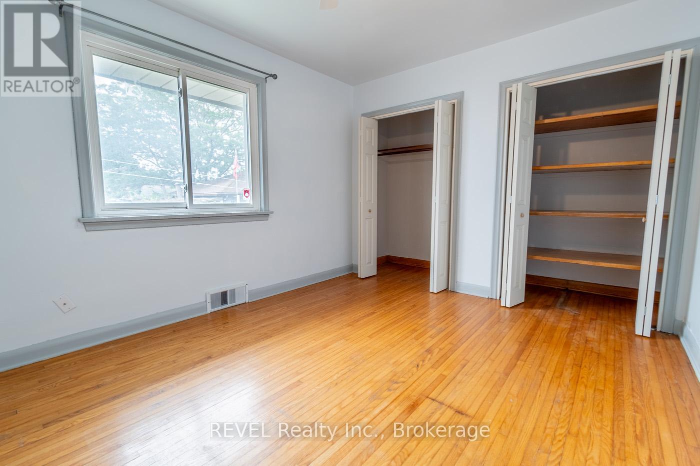 181 Cross Street, Port Colborne, Ontario  L3K 1L7 - Photo 24 - X12377826