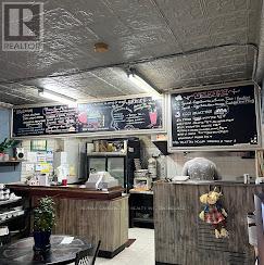 529 King Street, Welland, Ontario  L3B 3K4 - Photo 3 - X12378001