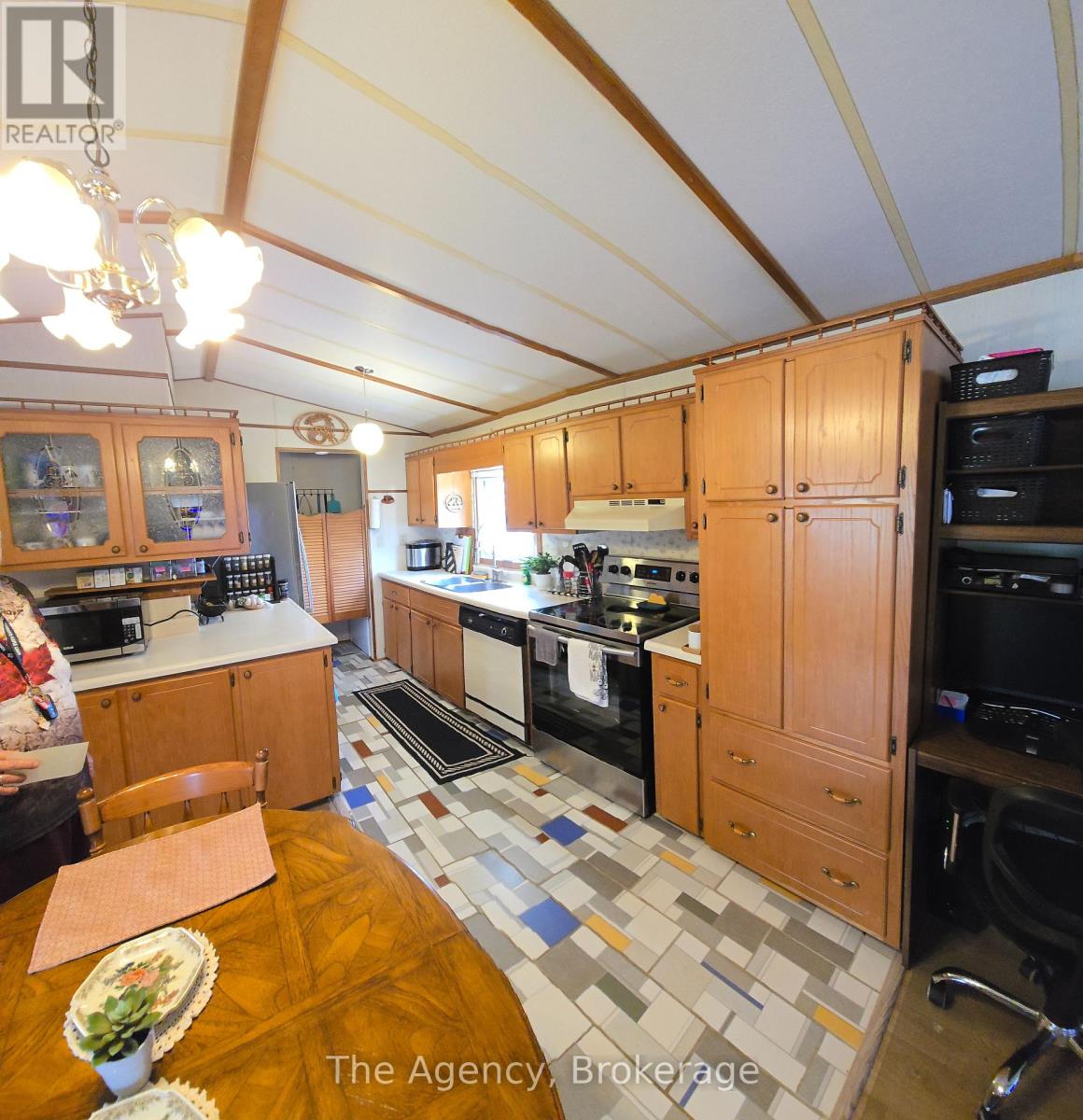 10 - 3033 Townline Road, Fort Erie, Ontario  L0S 1S1 - Photo 19 - X12378608