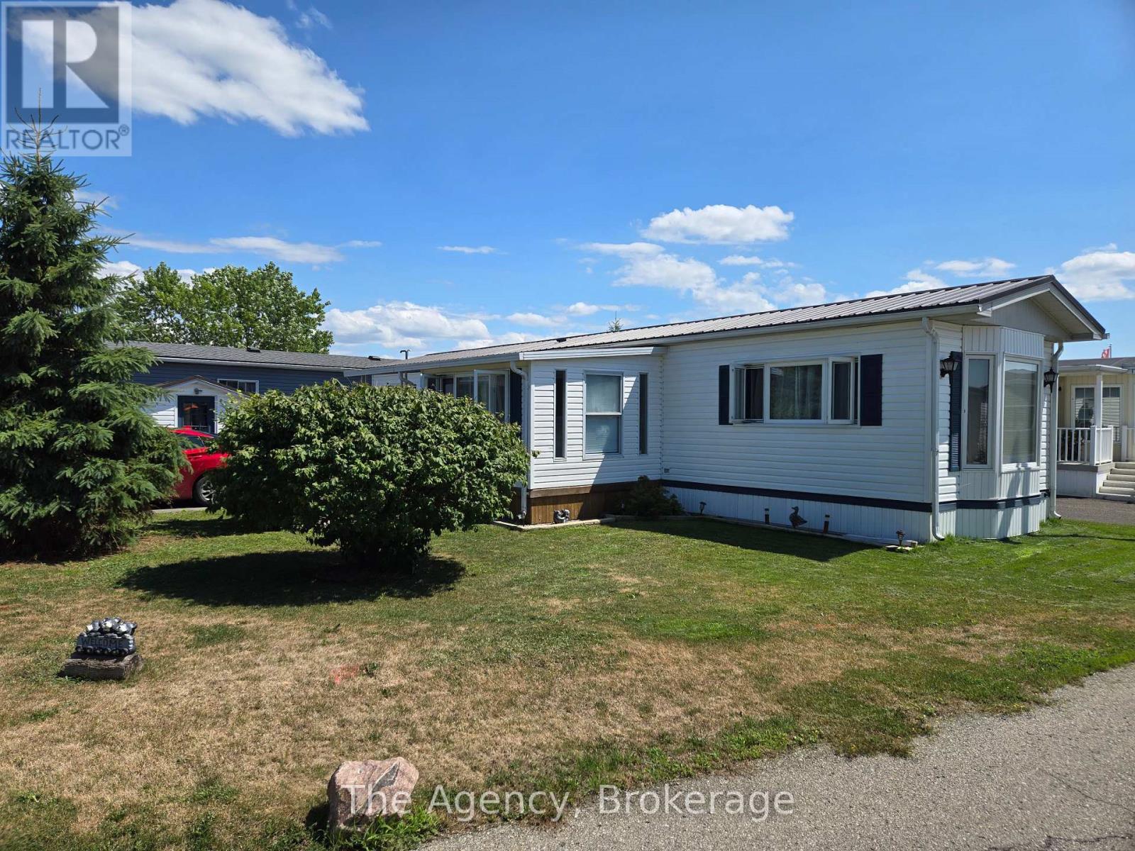 10 - 3033 Townline Road, Fort Erie, Ontario  L0S 1S1 - Photo 9 - X12378608