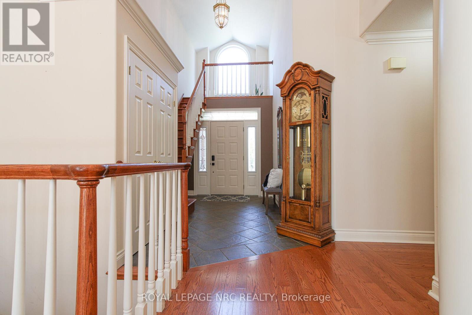 2a Juliana Crescent, St. Catharines, Ontario  L2N 4B4 - Photo 4 - X12378811