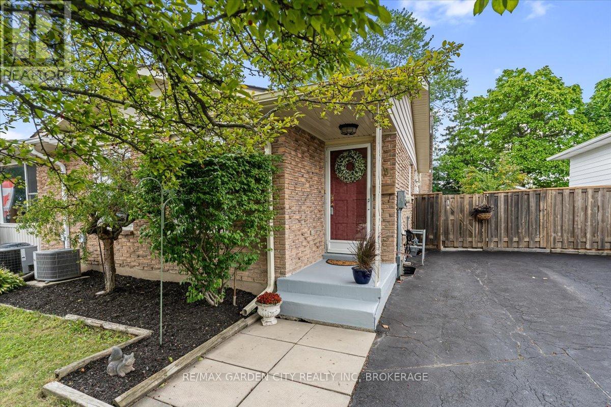 68 BARRINGTON DRIVE, Welland, Ontario