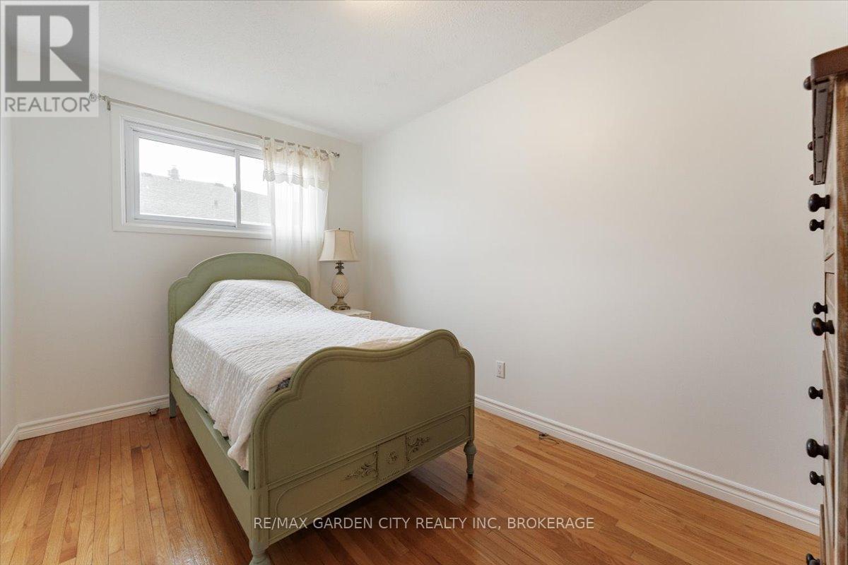 68 Barrington Drive, Welland, Ontario  L3C 5Z9 - Photo 13 - X12379152