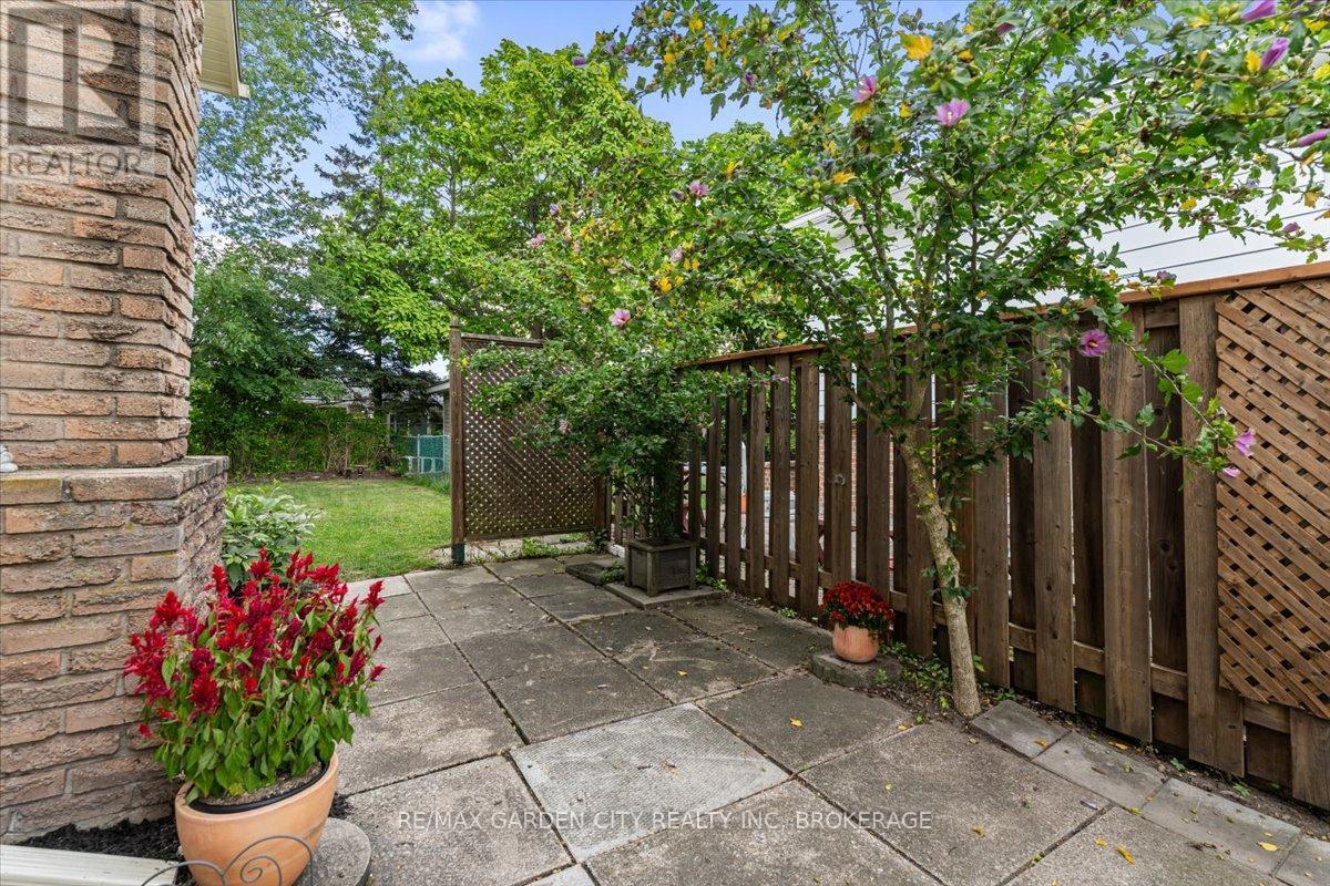 68 Barrington Drive, Welland, Ontario  L3C 5Z9 - Photo 27 - X12379152