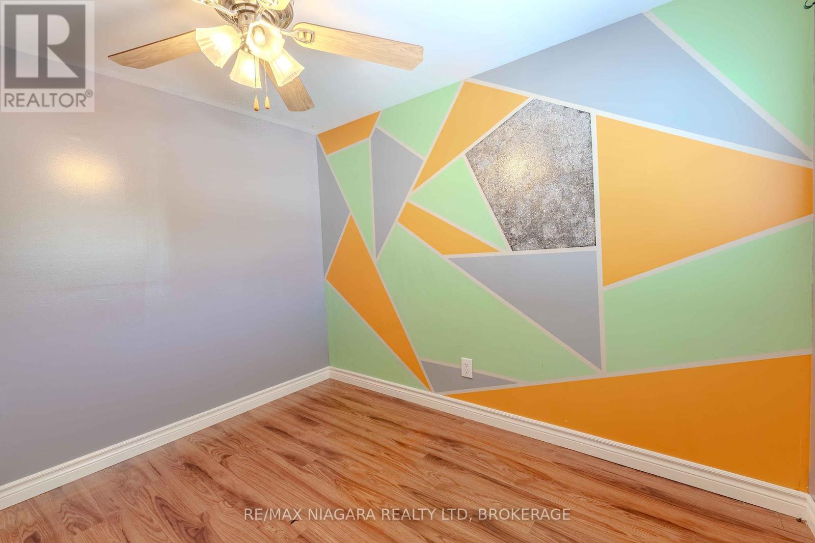 8 Garner Avenue, Welland, Ontario  L3B 2X6 - Photo 23 - X12380158