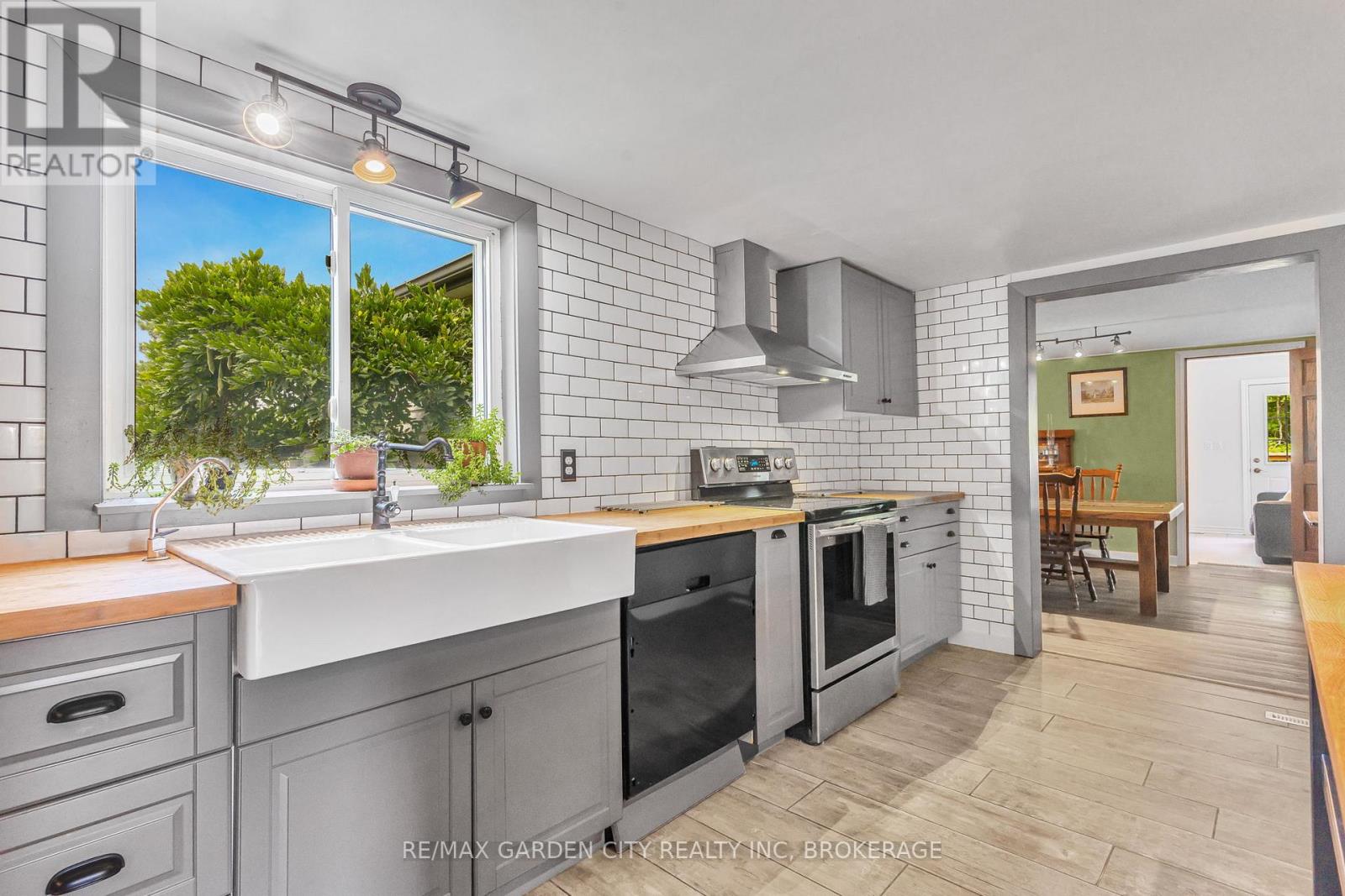 444 Webber Road, Pelham, Ontario  L3B 5N8 - Photo 13 - X12380242