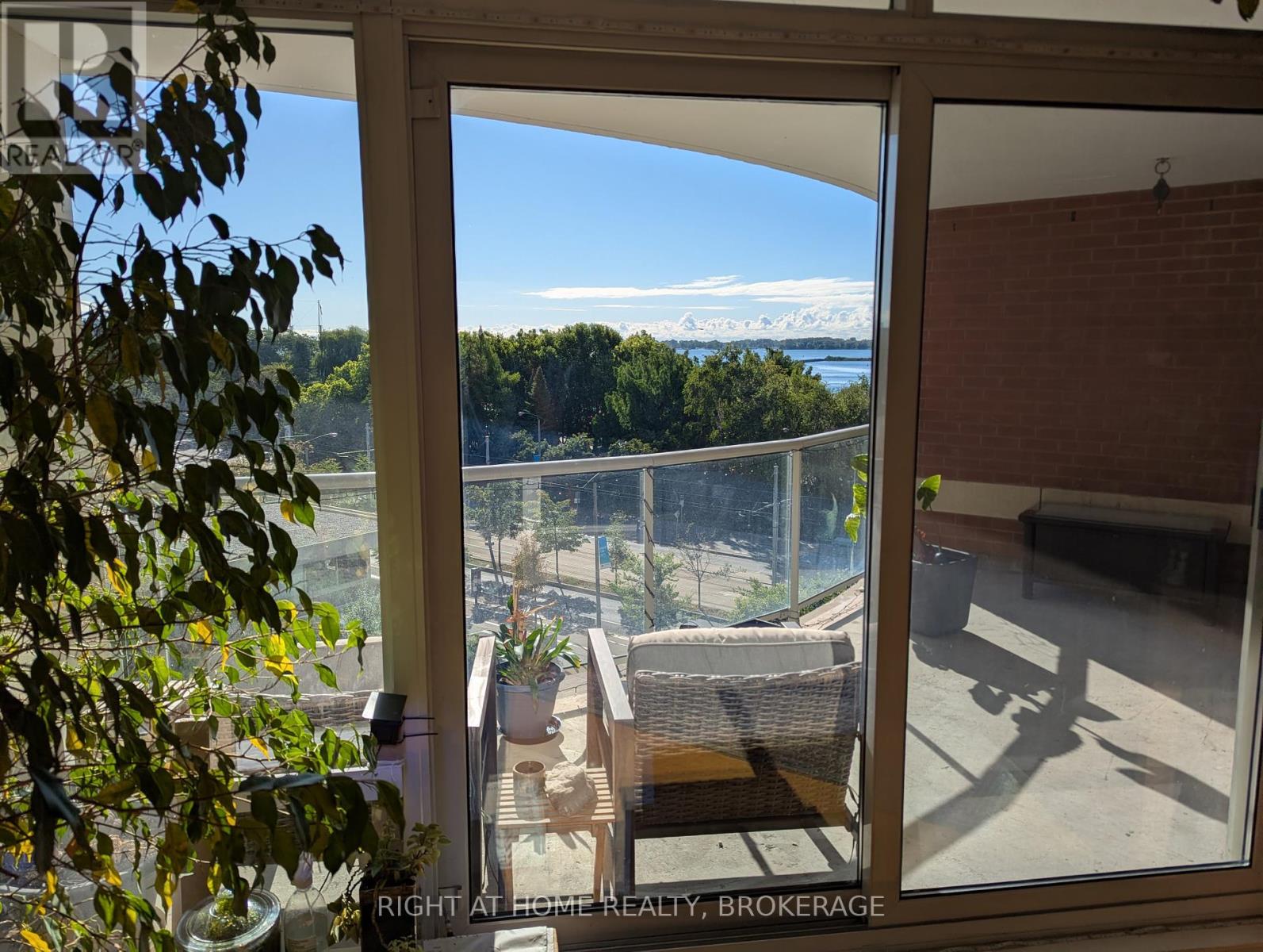 608 - 550 Queens Quay W Quay W, Toronto, Ontario  M5V 3M8 - Photo 3 - C12381984