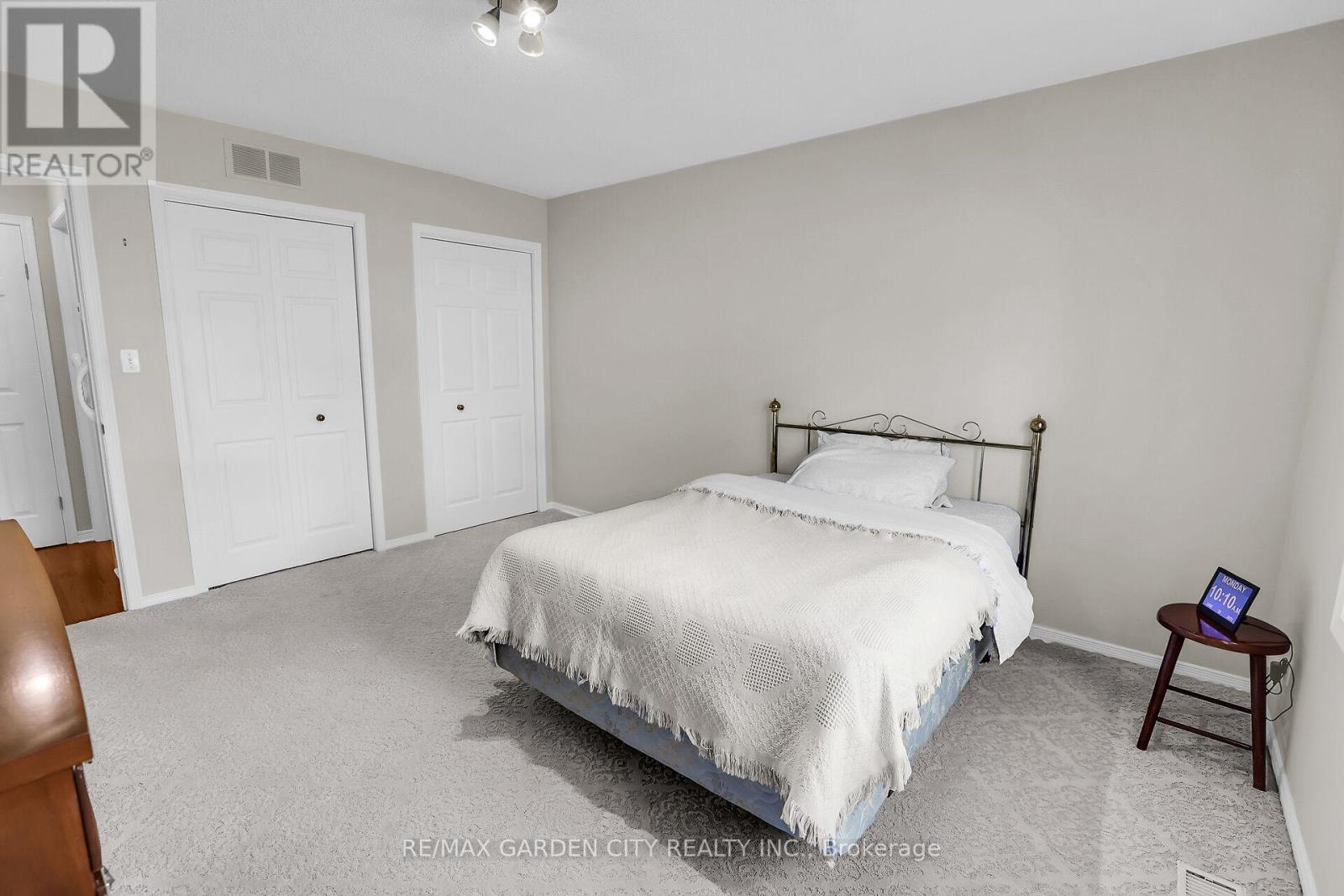 27 - 303 Central Avenue, Grimsby, Ontario  L3M 5L7 - Photo 15 - X12383719