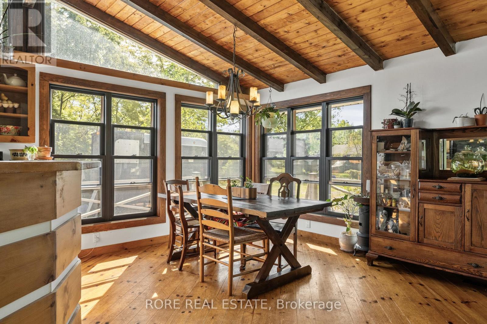 2858 Beach Avenue, Fort Erie, Ontario  L0S 1N0 - Photo 15 - X12383913