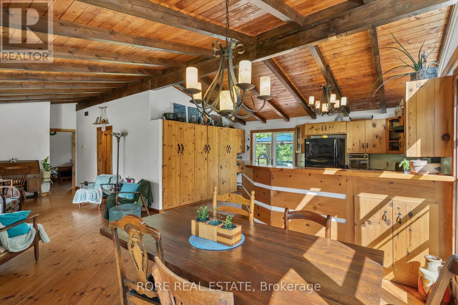 2858 Beach Avenue, Fort Erie, Ontario  L0S 1N0 - Photo 17 - X12383913