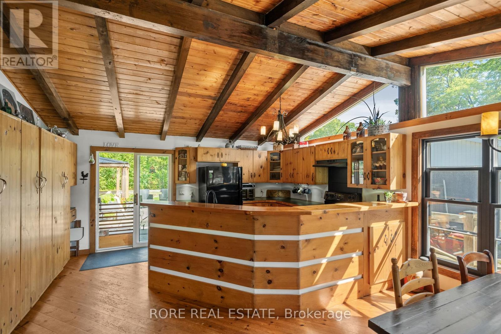 2858 Beach Avenue, Fort Erie, Ontario  L0S 1N0 - Photo 19 - X12383913