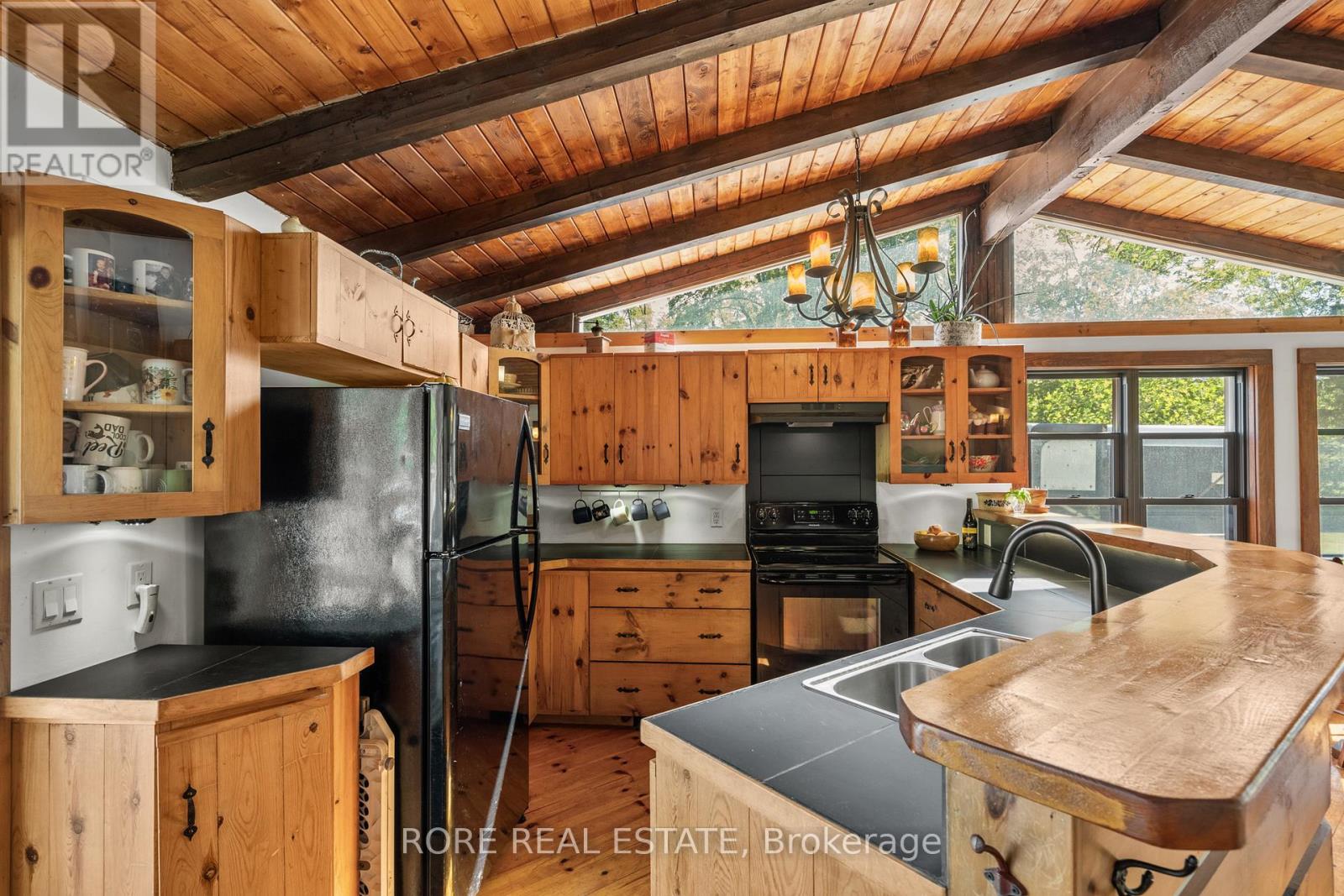 2858 Beach Avenue, Fort Erie, Ontario  L0S 1N0 - Photo 20 - X12383913