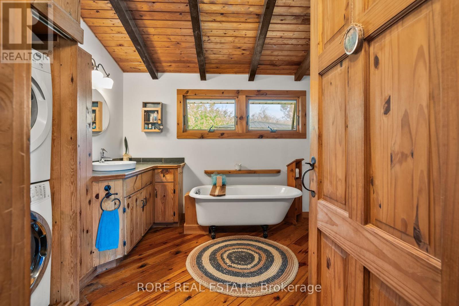 2858 Beach Avenue, Fort Erie, Ontario  L0S 1N0 - Photo 23 - X12383913