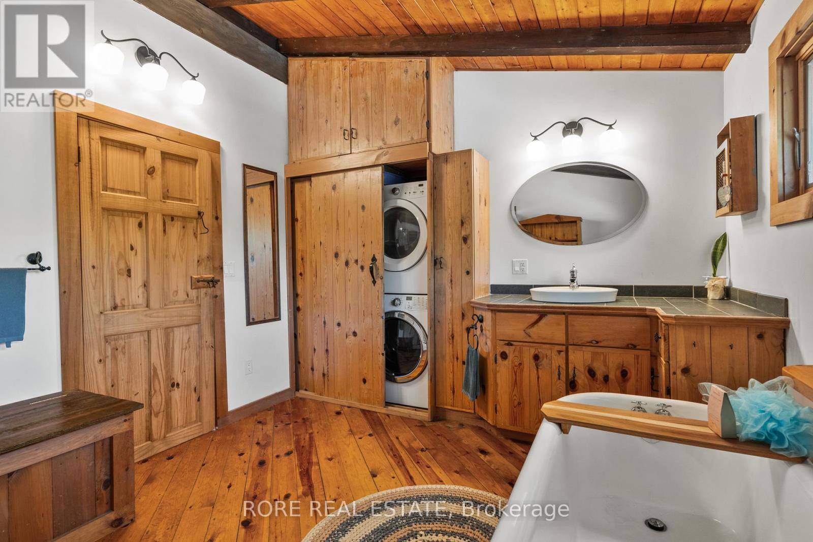 2858 Beach Avenue, Fort Erie, Ontario  L0S 1N0 - Photo 24 - X12383913