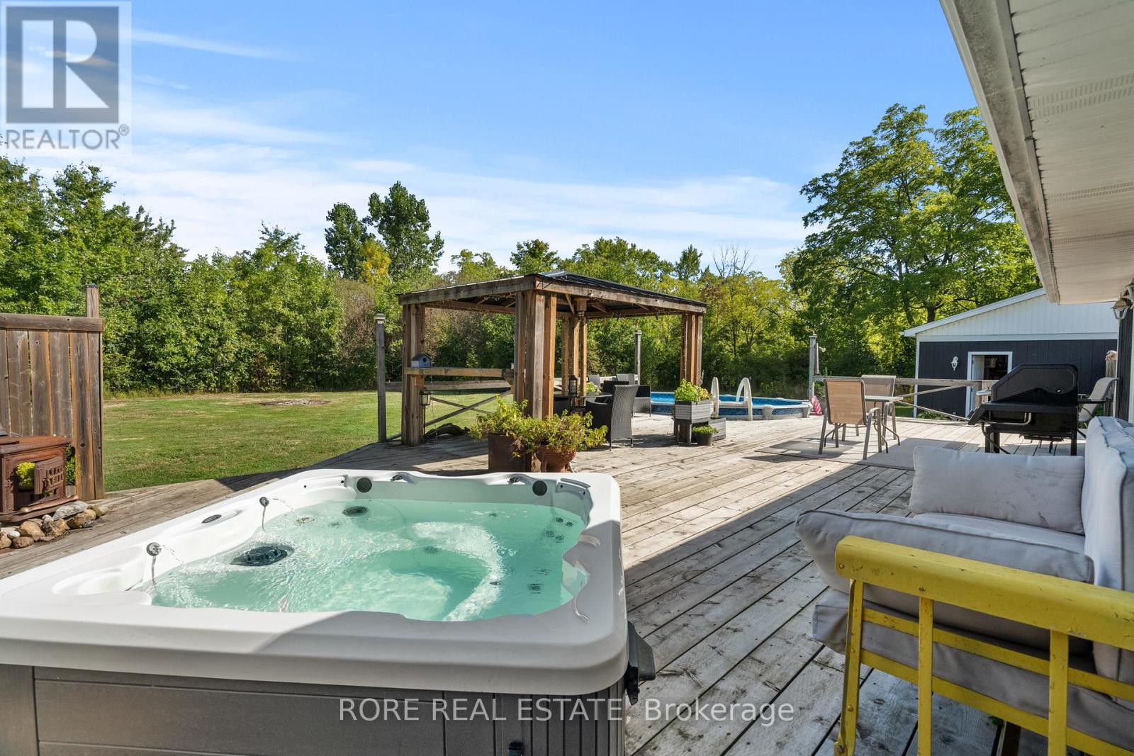 2858 Beach Avenue, Fort Erie, Ontario  L0S 1N0 - Photo 30 - X12383913