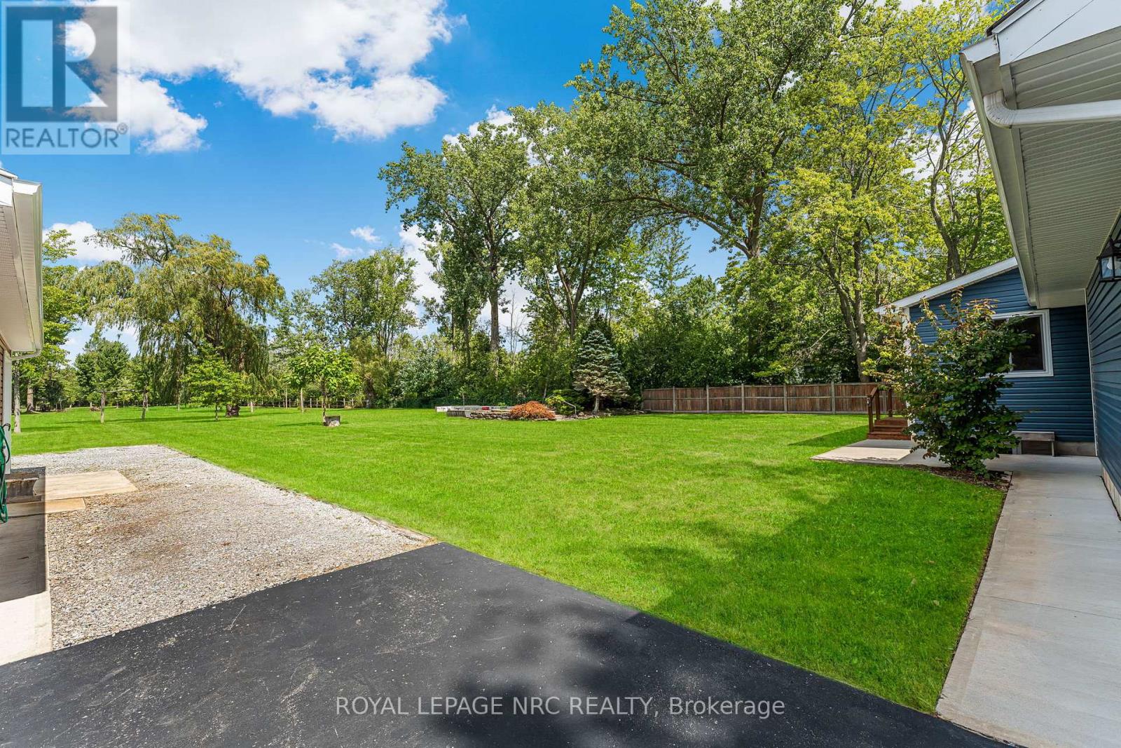 880 Edgemere Road, Fort Erie, Ontario  L2A 1A8 - Photo 35 - X12384029